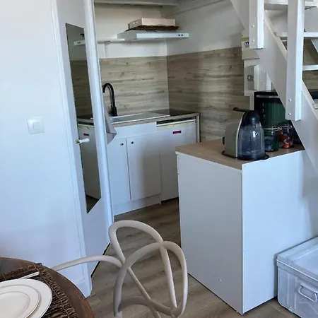 Studio A 80M De La Mer Avec Parking Daire *
